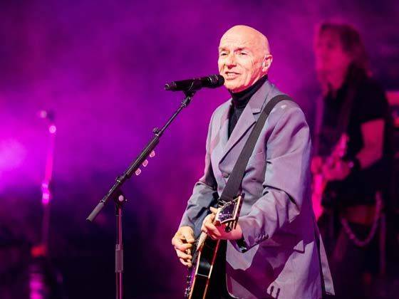 Midge Ure - A Man of Two Worlds